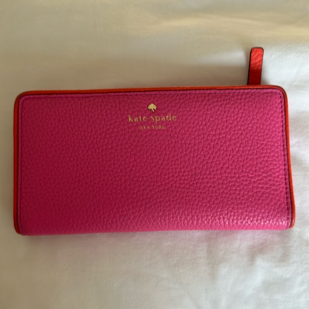 Kate Spade bi-fold pink wallet